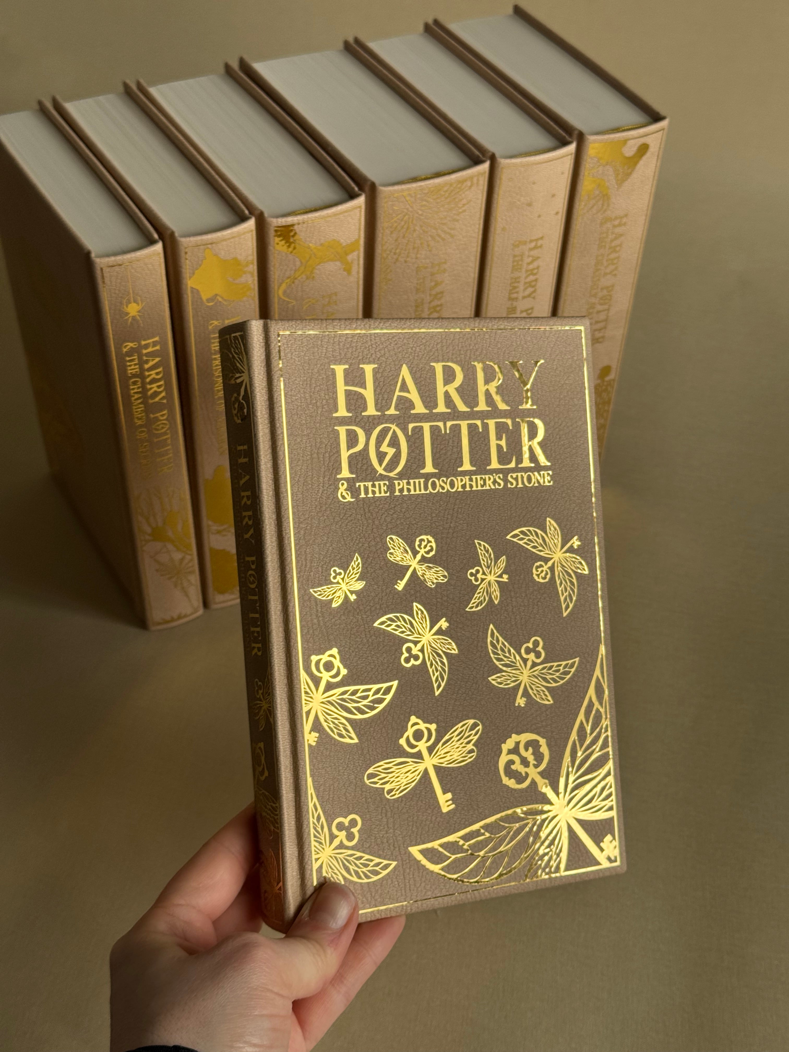 洋書 Harry Potter Amazon.com: Harry Potter & Philosophers Stne Gift Ed